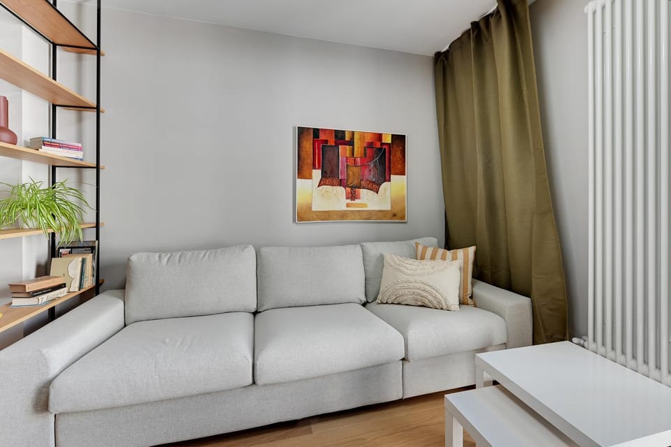 Living room, Photo of the whole room, Decorative detail, Area and facilities
