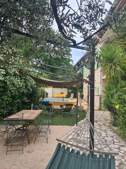 Garden, Balcony/Terrace