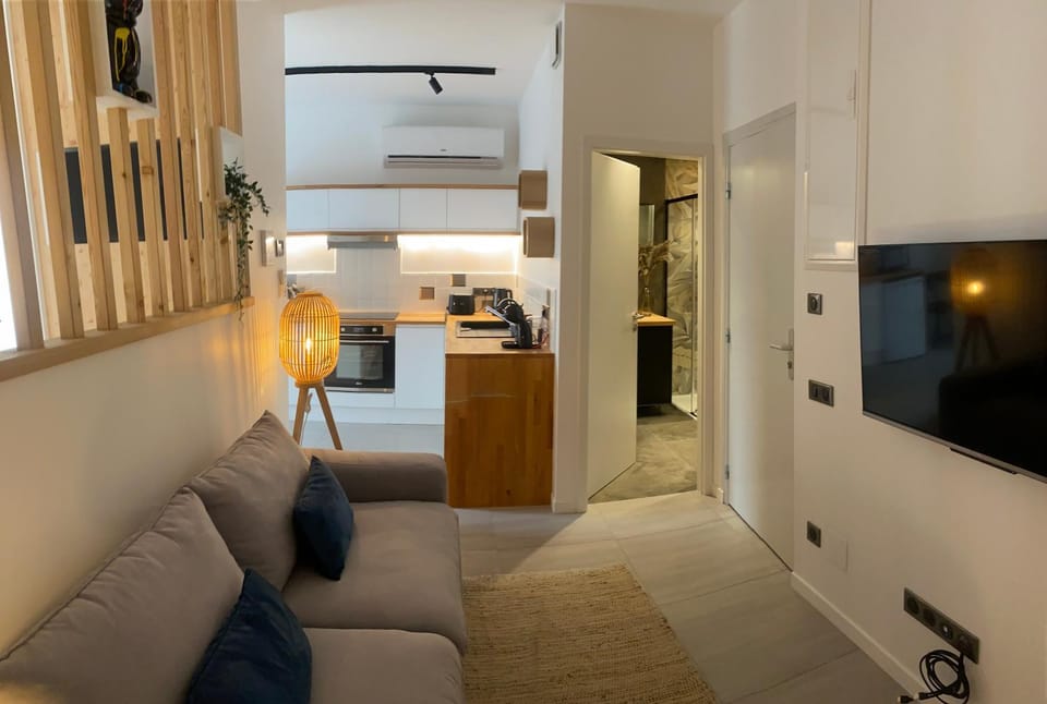 TV and multimedia, Kitchen or kitchenette, Seating area