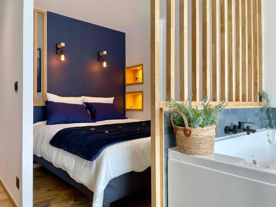 Bed, Night, Bedroom