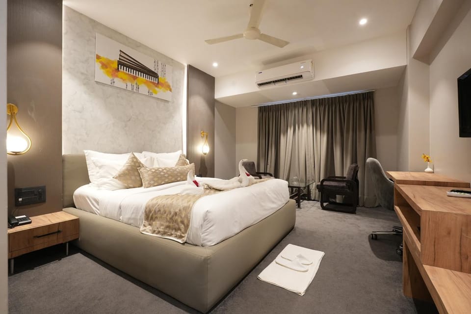 Bed, Living room