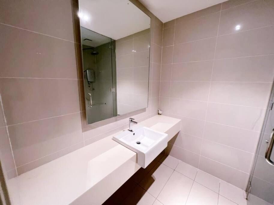 [PROMO]Connected train 1 Bedroom (ABOVE MALL)6 Apartment in Petaling Jaya
