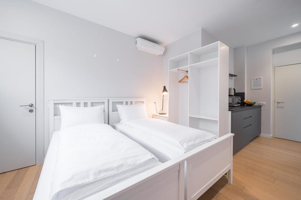 Bed, Photo of the whole room, Bedroom, wardrobe