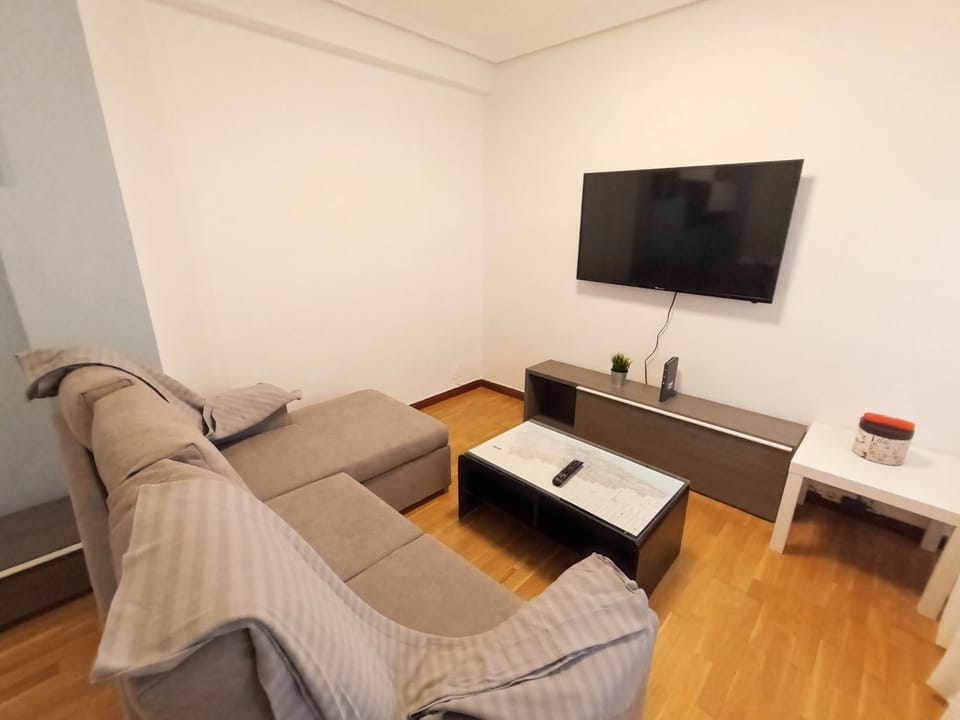 Apartamento Tito Oviedo 621A by R2R Consulting Apartment in Oviedo