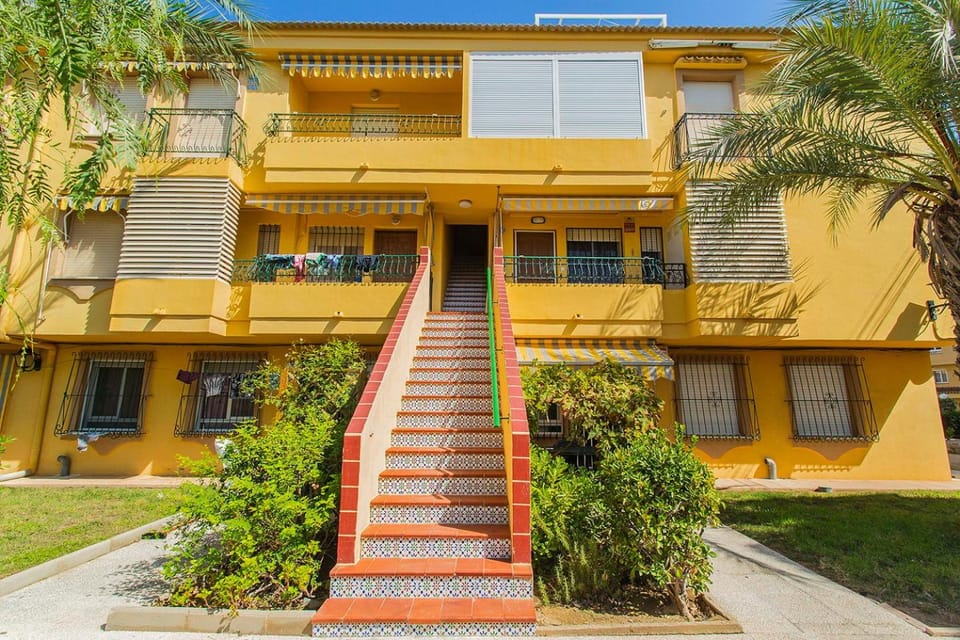 Property building, Facade/entrance