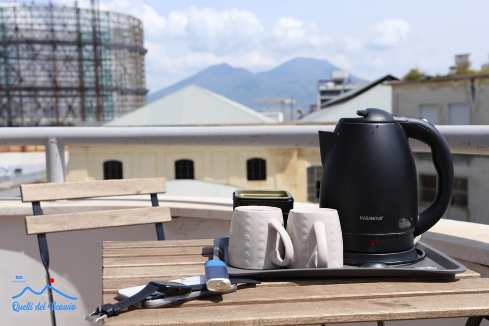 Quelli del Vesuvio - Affittacamere Garibaldi Central Station near to Historical Center Bed and Breakfast in Naples