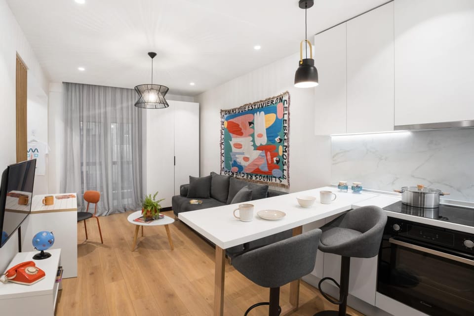 TV and multimedia, Coffee/tea facilities, Kitchen or kitchenette, Living room