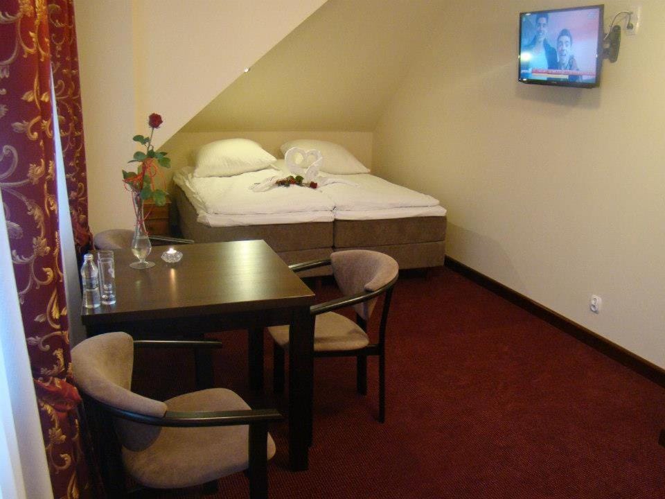 Restauracja Ambrozja i Pokoje gościnne Hotel in Masovian Voivodeship