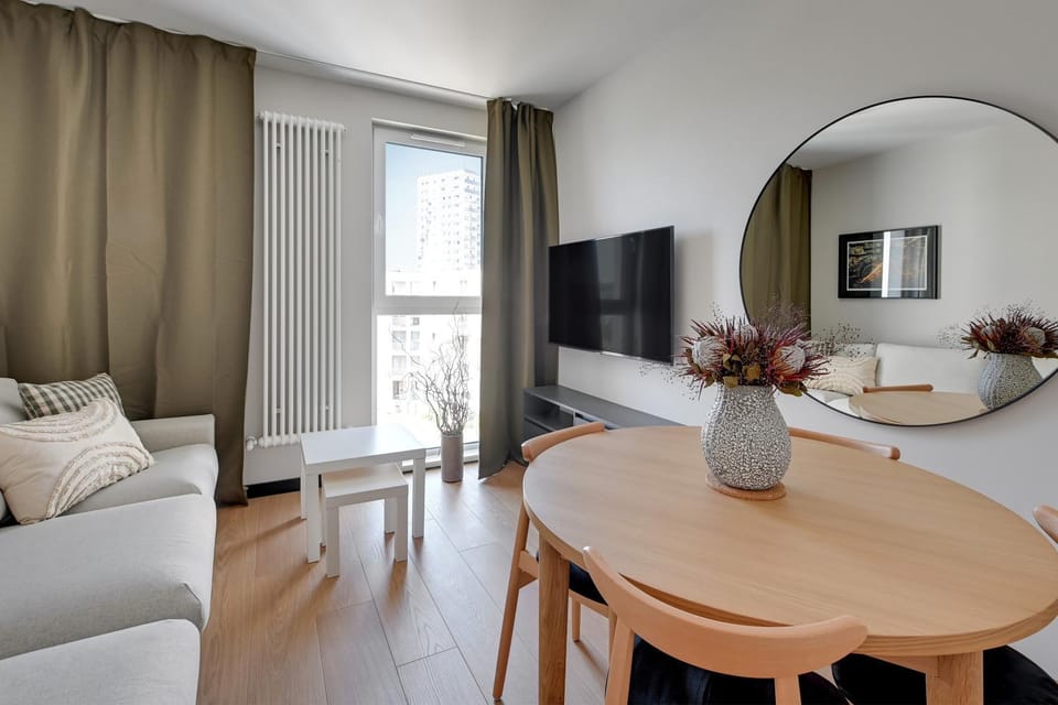 TV and multimedia, Living room, Photo of the whole room, Decorative detail, Area and facilities