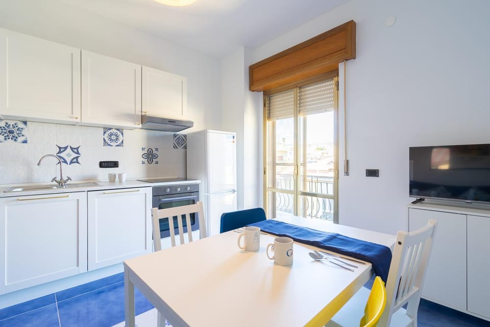 TV and multimedia, Kitchen or kitchenette, Dining area, pet friendly, stove