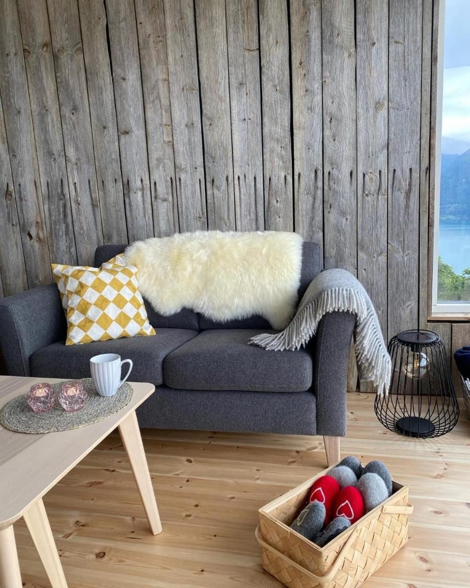 Raaum Gard, hytte 2 Nature lodge in Vestland