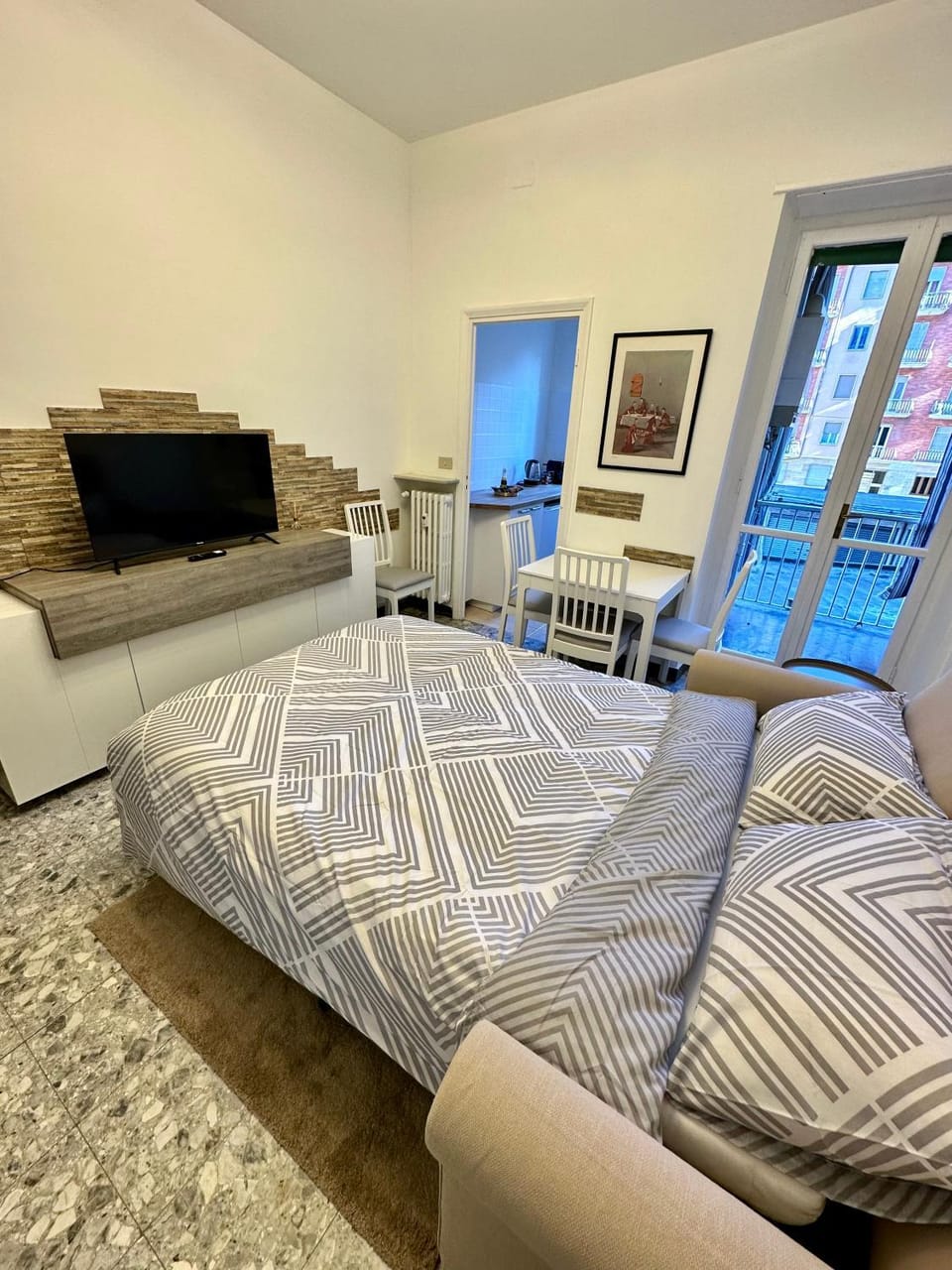 Living room, Photo of the whole room
