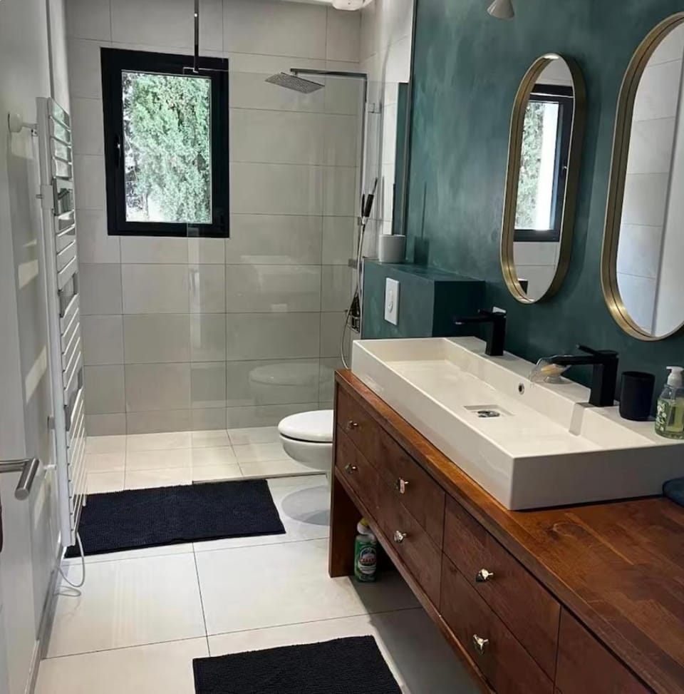 Villa 6 personnes avec grande piscine - 5 min des plages Villa in Roquebrune-sur-Argens