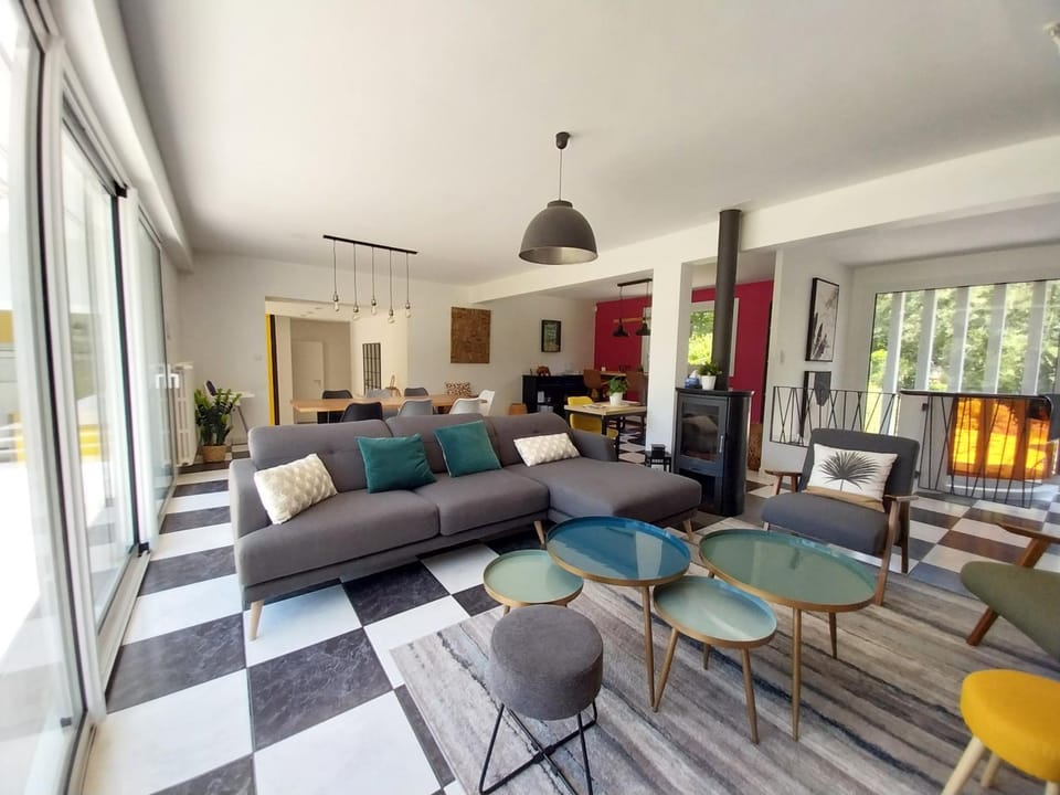 Communal lounge/ TV room, Living room