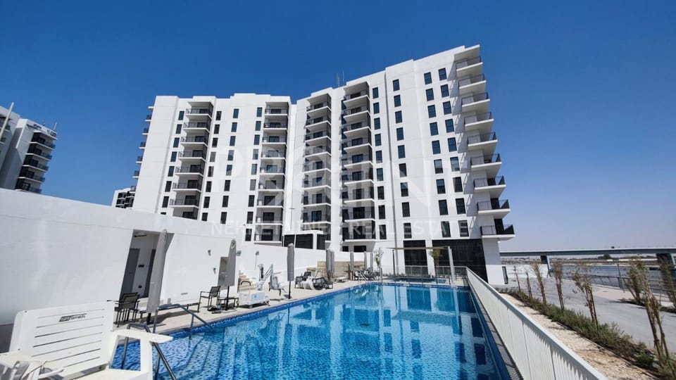 Pool view, Swimming pool, Swimming pool