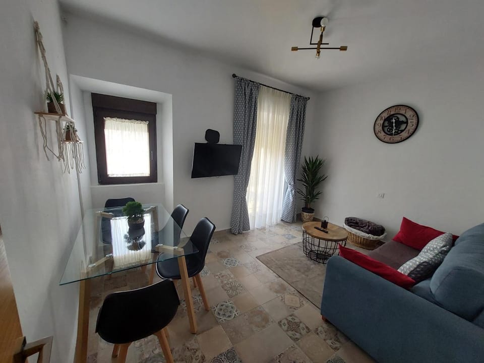 apartamentos fuente nueva sande Apartment in Cáceres‎