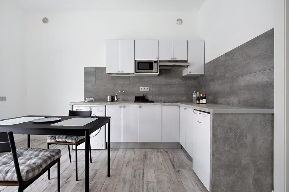 Kitchen or kitchenette, Living room