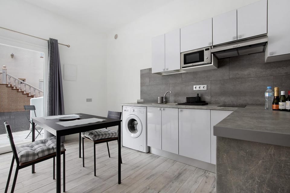 Kitchen or kitchenette, Living room