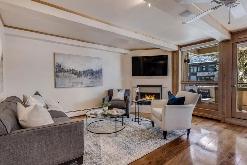 New Listing 2BR 2BA Condo - Mountain Views Apartment in Aspen