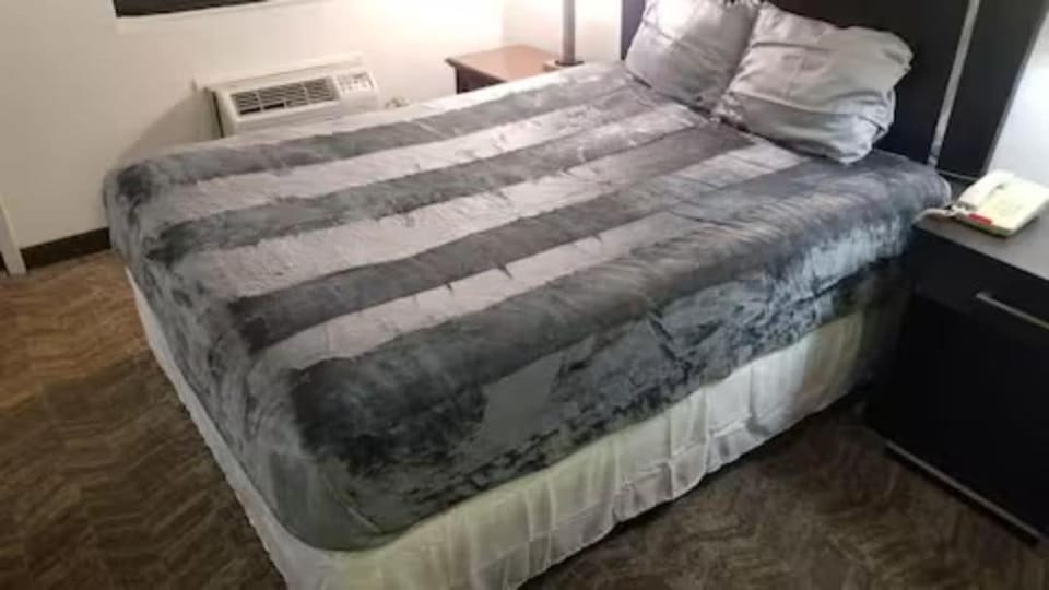 OSU 2 Queen Bed Hotel Room 238 Apartment in Stillwater