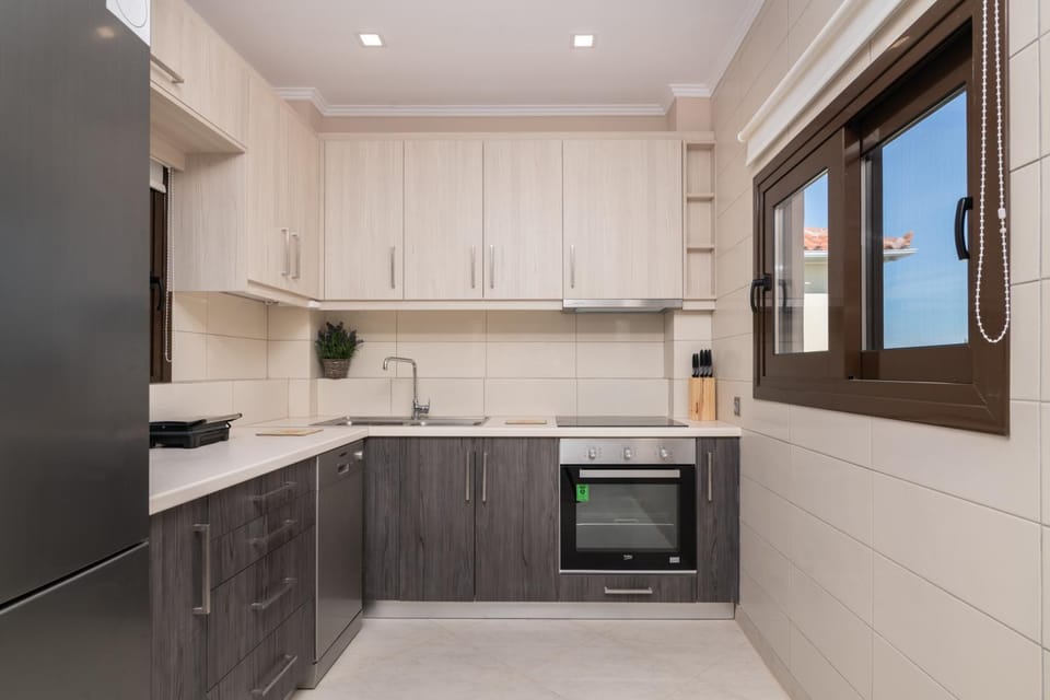 Kitchen or kitchenette, dishwasher, pet friendly, toaster