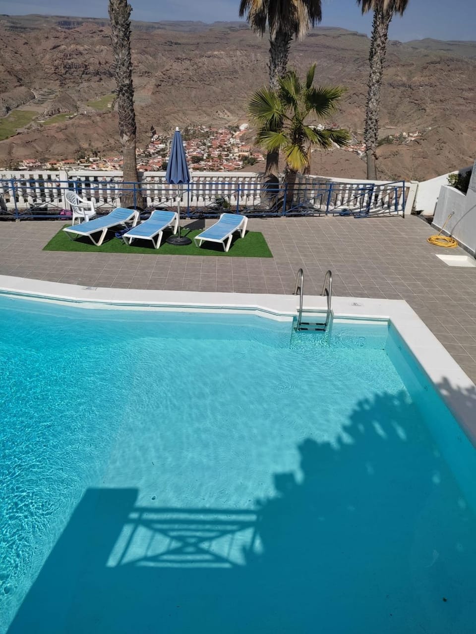 Natural landscape, Pool view, sunbed