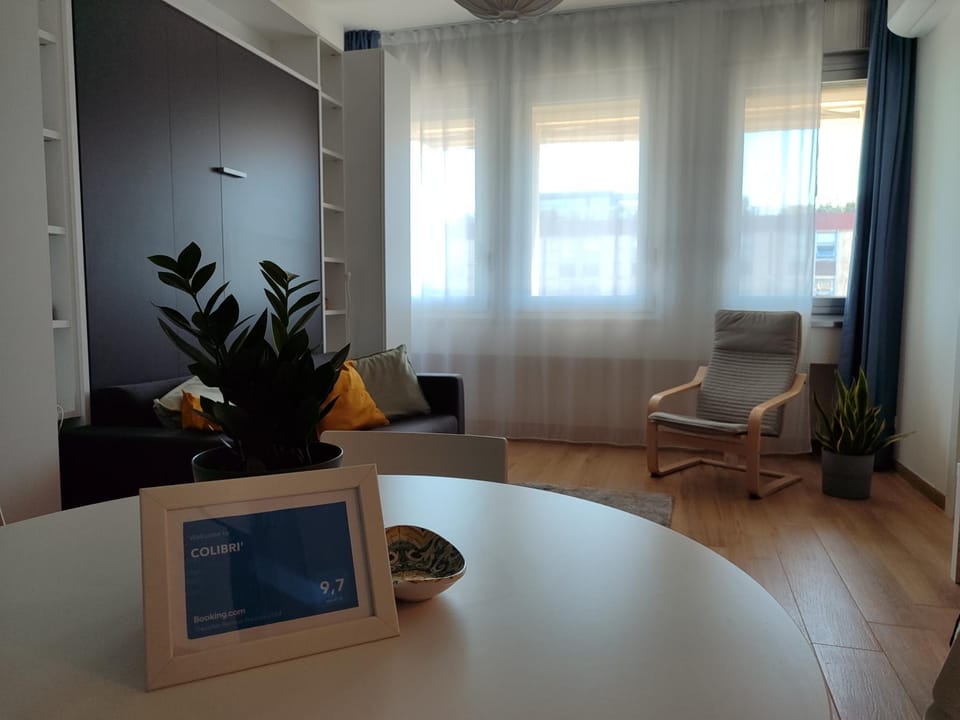Living room, Photo of the whole room, Seating area, Certificate/Award
