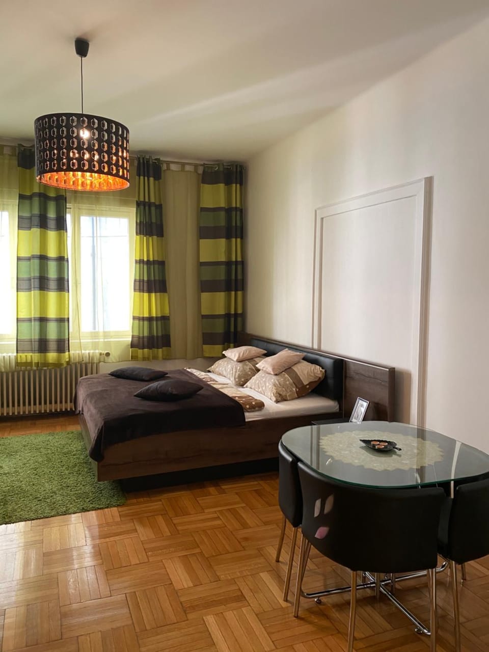 Bed, Photo of the whole room, Dining area, Bedroom