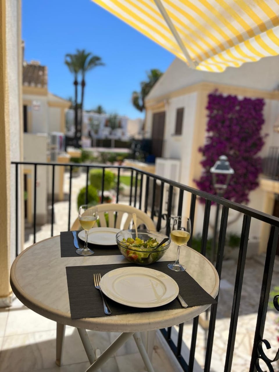 Garden, Balcony/Terrace, Living room, Dining area, Garden view, Swimming pool, Lunch