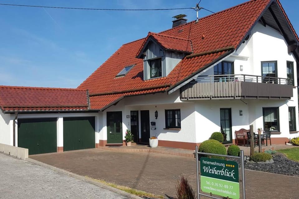 Property building, Street view