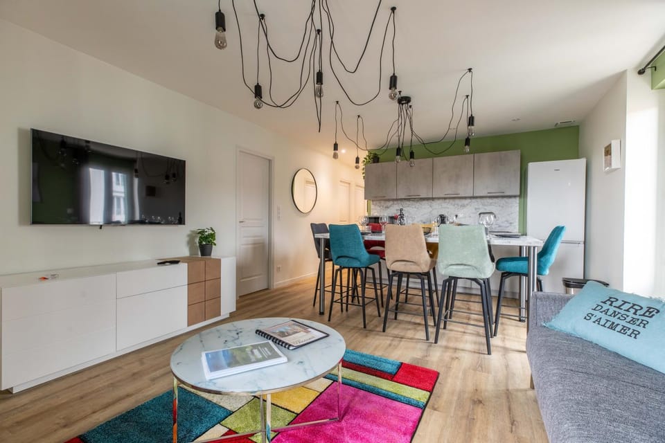 TV and multimedia, Living room, Seating area