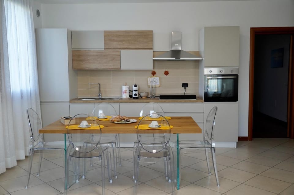 Kitchen or kitchenette, Breakfast, oven, stove, kitchen