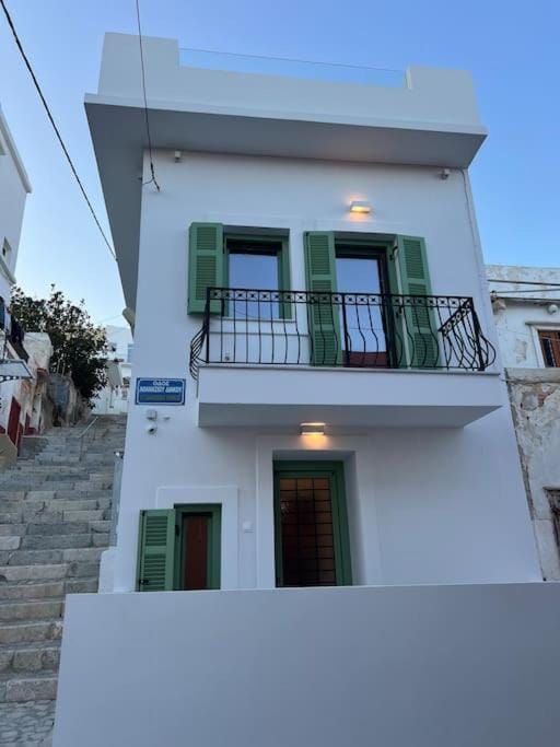 La Casa Verde Apartment in Decentralized Administration of the Aegean