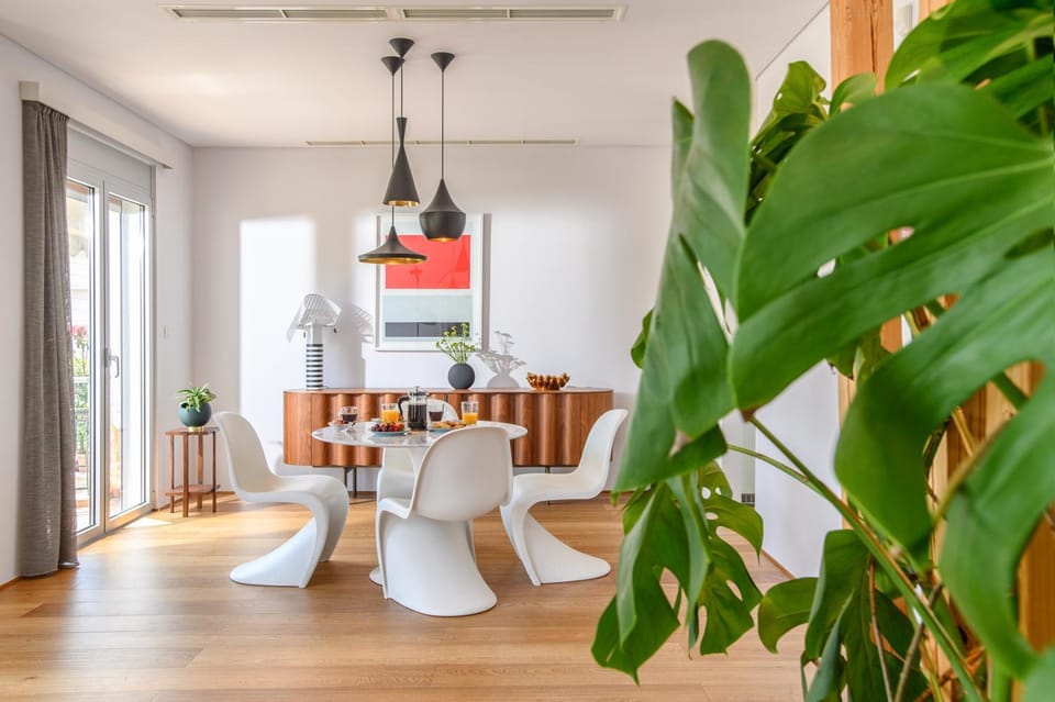 Artful City Loft with Rooftop Terrace, Near Beach Apartment in Chania
