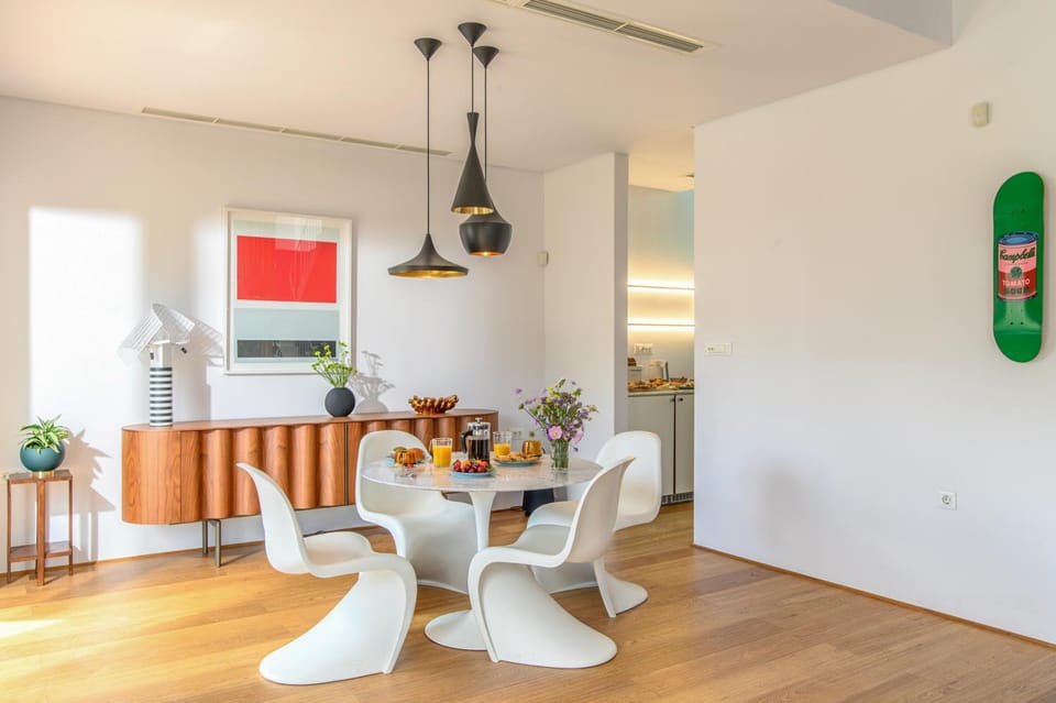 Artful City Loft with Rooftop Terrace, Near Beach Apartment in Chania