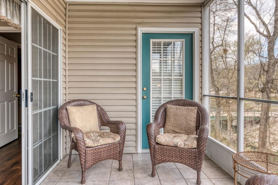 Patio, Day, View (from property/room), Balcony/Terrace, Seating area