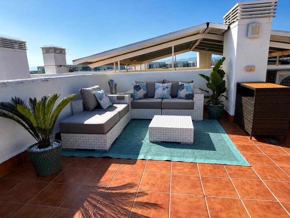 Appartement avec terrasse sur le toit vue mer Apartment in Roses