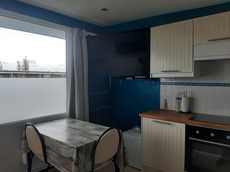 TV and multimedia, Dining area