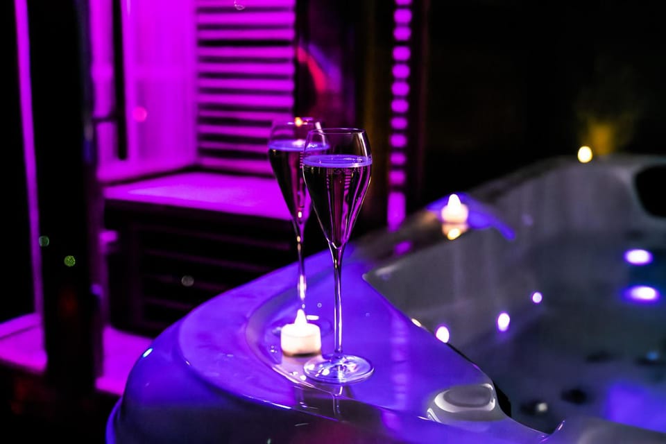 Hot Tub, Sauna, Spa and wellness centre/facilities