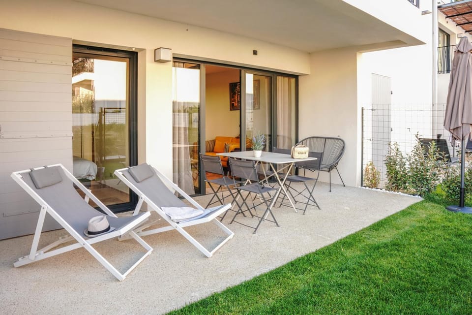 Patio, Balcony/Terrace, Garden view, sunbed