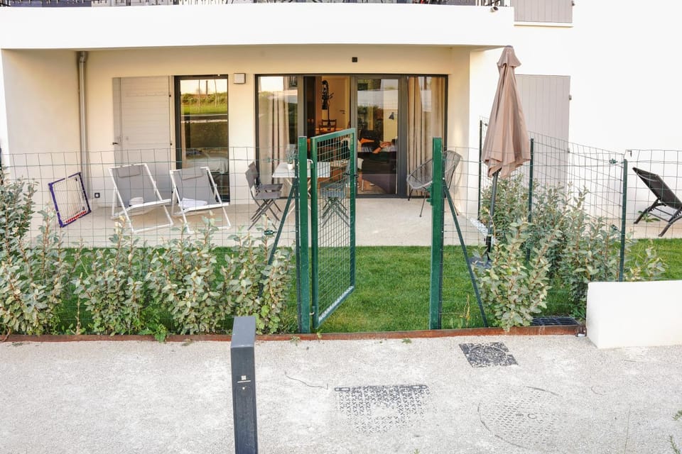 Day, Garden