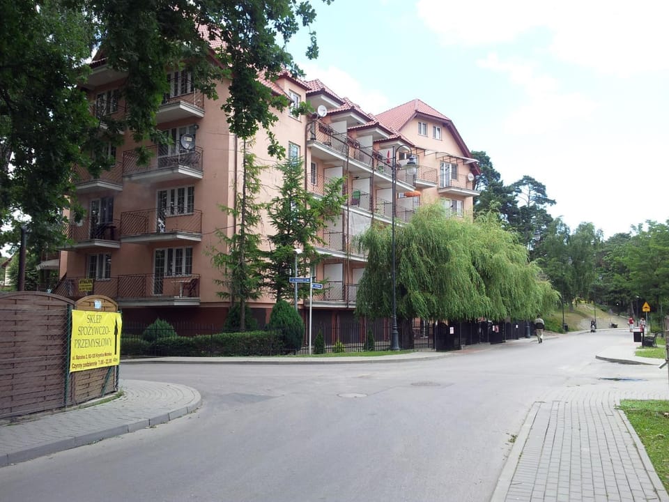 Property building, Windsurfing, Street view