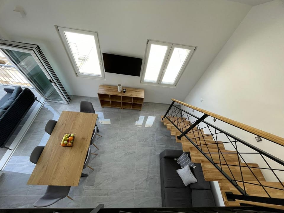 Living room, Seating area, Dining area