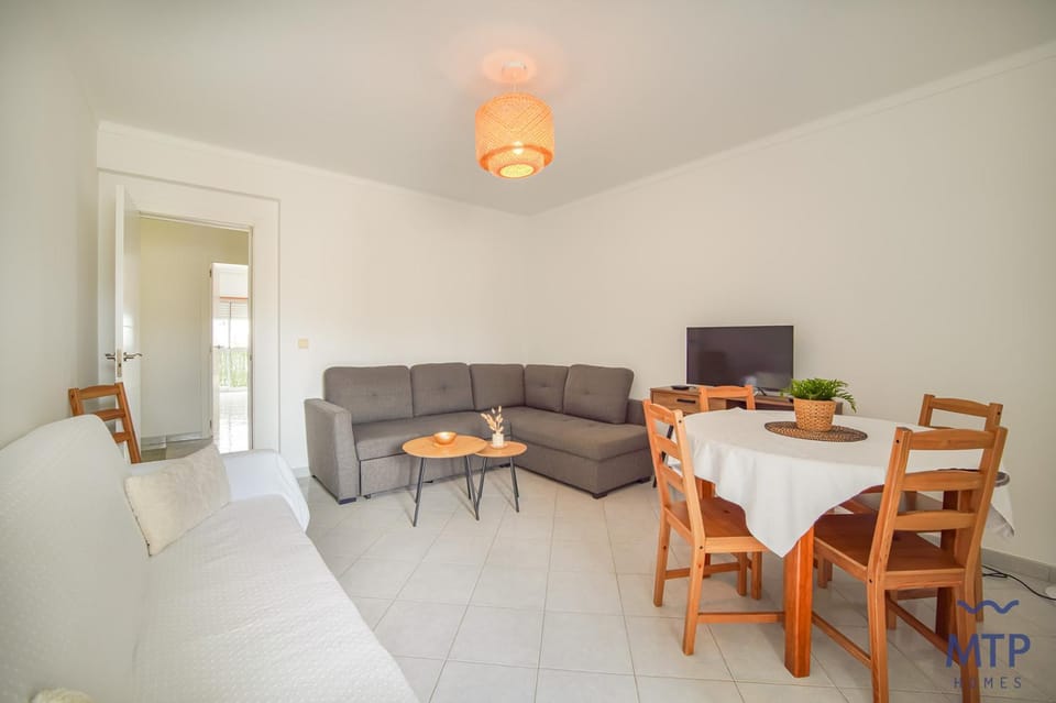 Flamingo by MTPhomes Apartment in Faro District