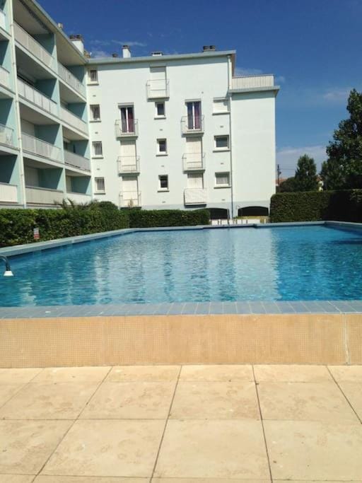 Appartement pas cher en Bord de mer avec Piscine Apartment in Canet-en-Roussillon