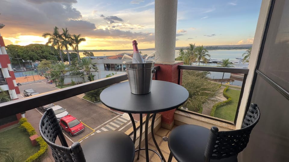 Natural landscape, Balcony/Terrace, Lake view