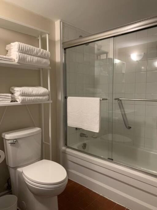 Downtown one bedroom/Historic Bauer Terrace Apartment in Dartmouth