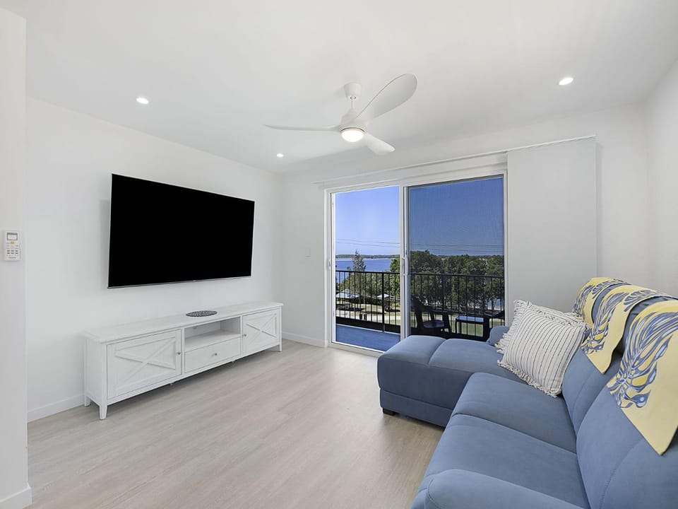 Clayton Garden Unit 5 Golden Beach Apartment in Golden Beach