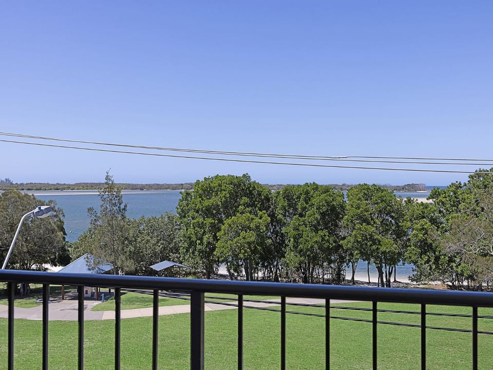 Clayton Garden Unit 5 Golden Beach Apartment in Golden Beach
