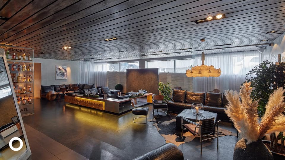 Lounge or bar